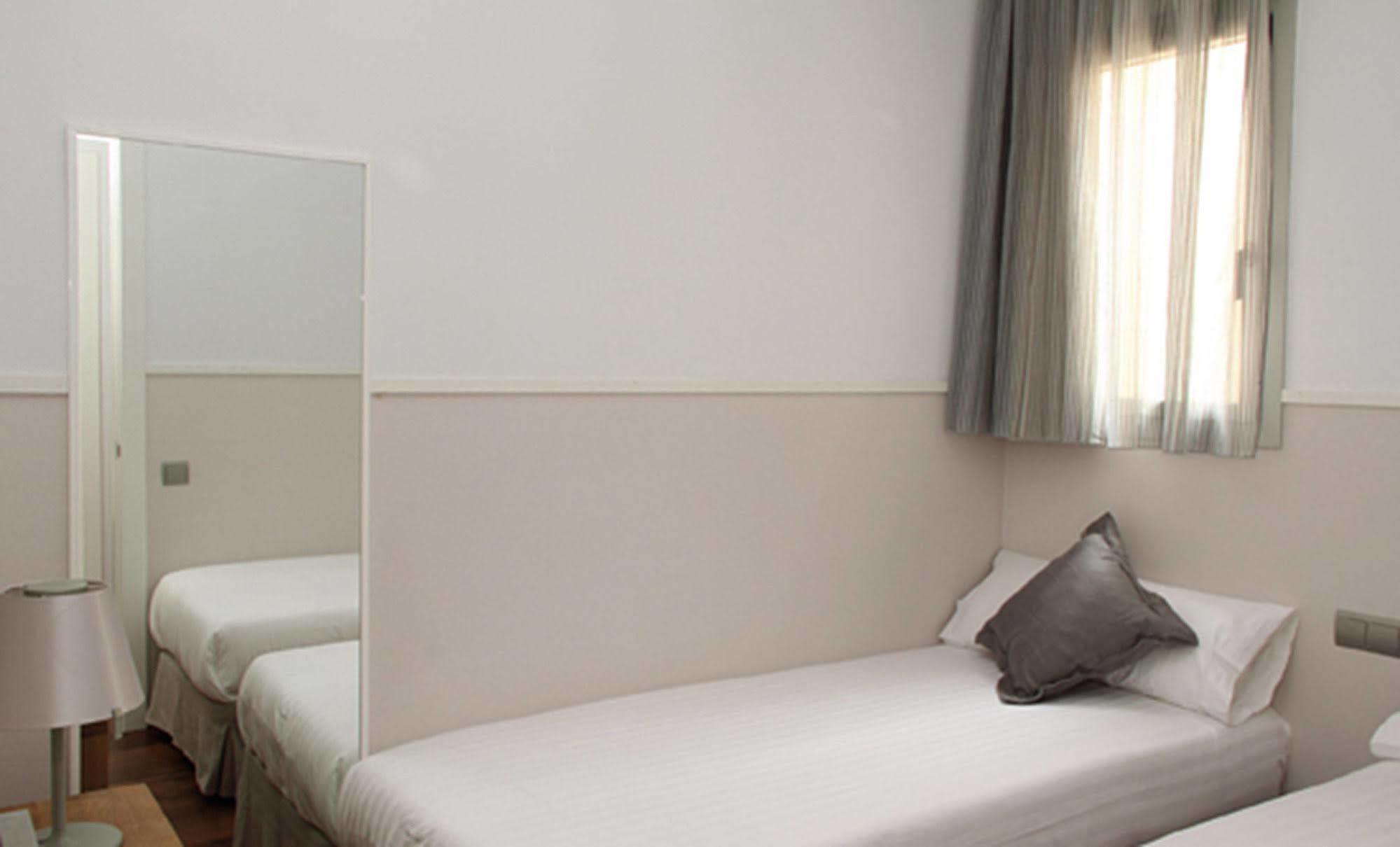 Mh Apartments Center Barcelona Habitación foto